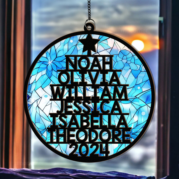 Family-Member-Names-Christmas-Tree-Personalized-Window-Hanging-Suncatcher-Ornament_4