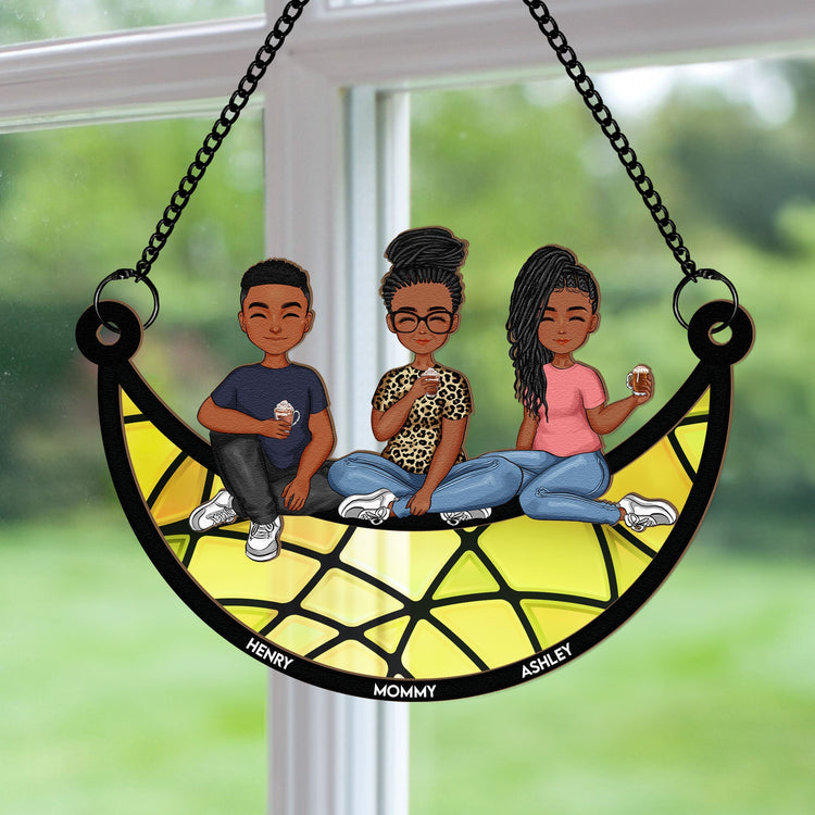 Mom-_-Children-Sitting-On-The-Moon-Personalized-Window-Hanging-Suncatcher-Ornament_3